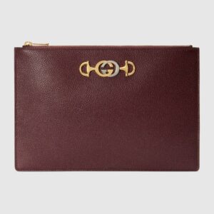 Gucci GG Unisex Gucci Zumi Grainy Leather Pouch Maroon